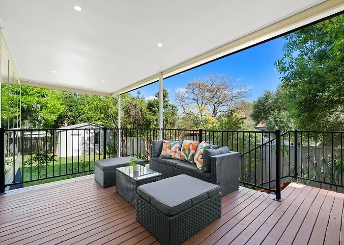 Big Stylish 3 Bed House With Free Parking