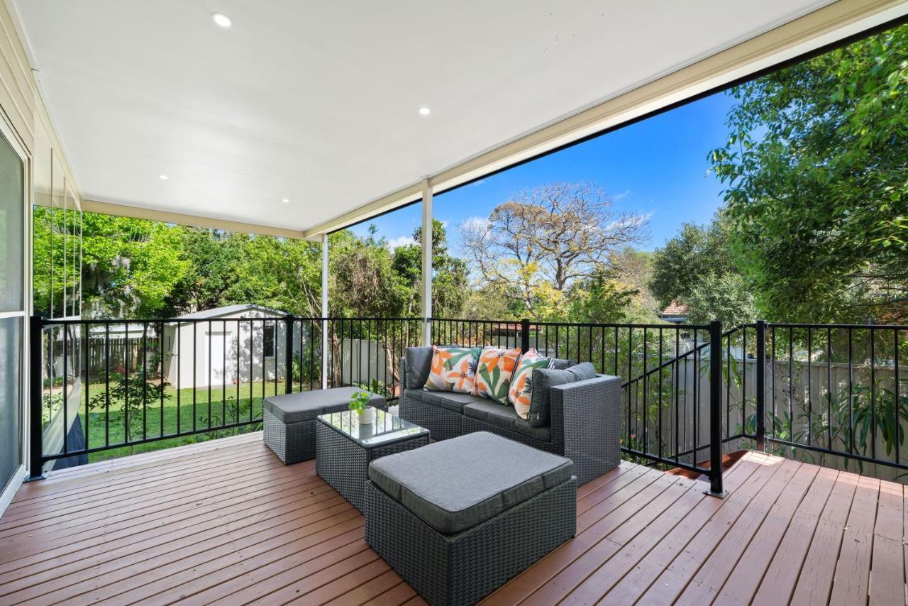 Big Stylish 3 Bed House With Free Parking *